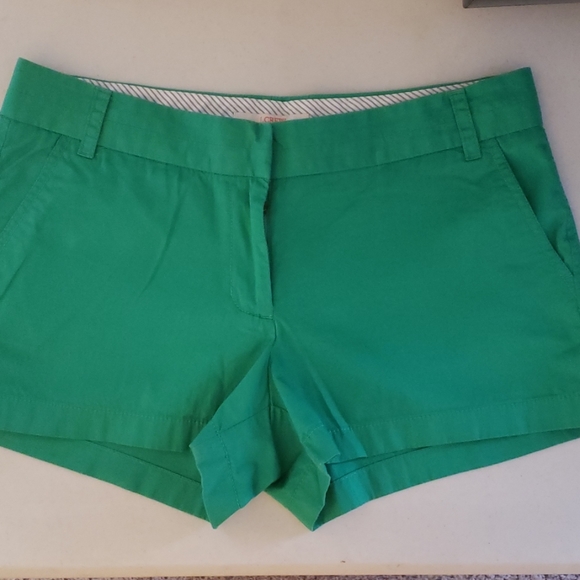 ***SOLD***J Crew Green Broken In Chino Shorts 3in - Picture 1 of 5